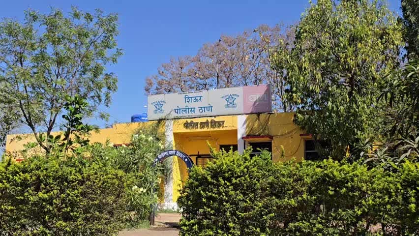 वैजापूर: विनापरवाना वाहतुकीवर कारवाई शिऊर पोलिसांत गुन्हा दाखल