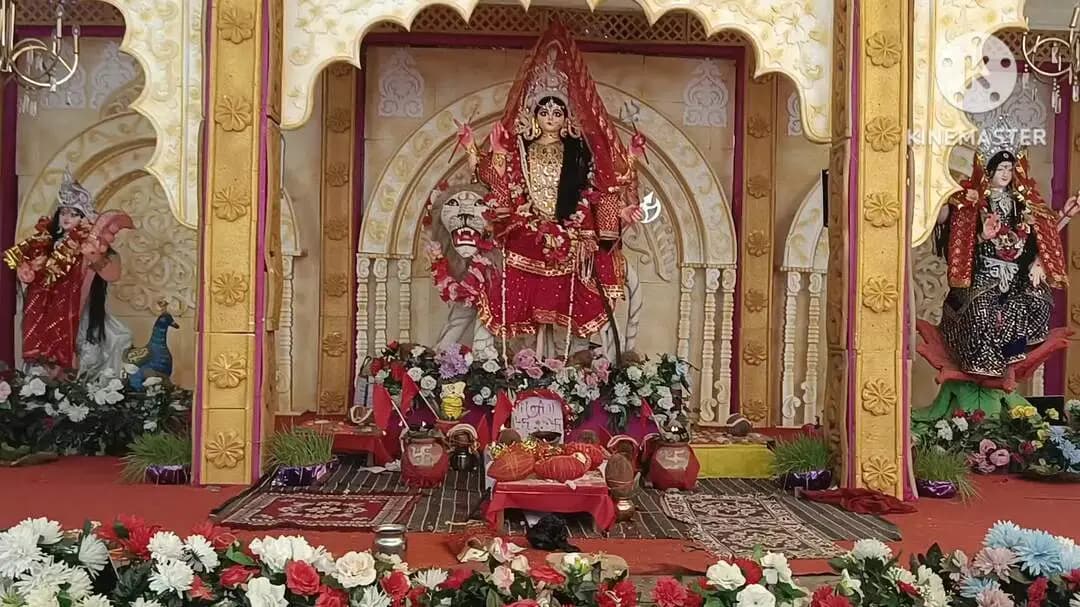 उचेहरा: कटरा स्टेशन उचेहरा में मां दुर्गा का चल समारोह प्रारंभ, बरुआ नदी में होगा प्रतिमा विसर्जन
