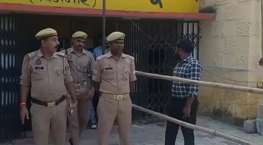 धामपुर: नहटौर में 23 अक्टूबर को होने वाले एमएलसी चुनाव को लेकर तहसील व नगर पालिका परिषद की टीम ने तैयारियां तेज कीं