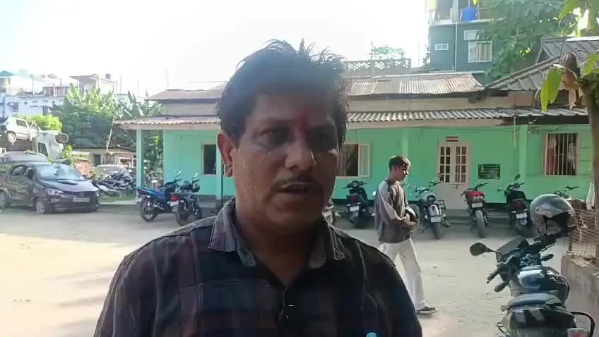 নগাঁও: নগাঁৱৰ জয়গুৰু হোটেলৰ বিৰুদ্ধে গ্ৰাহকক মাৰপিট কৰাৰ অভিযোগ ভুক্তভুগীৰ