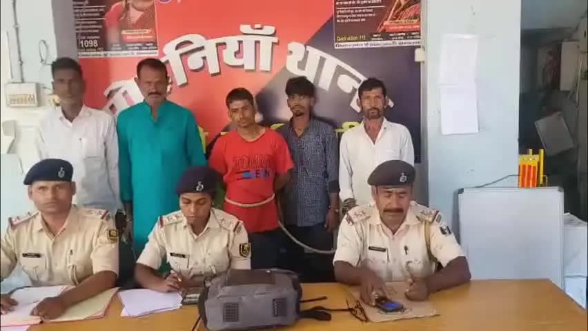 मोहनिया: शराब के नशे में 5 पियक्कड़ गिरफ्तार, पिछले तीन दिनों में कुल 18 की गिरफ्तारी