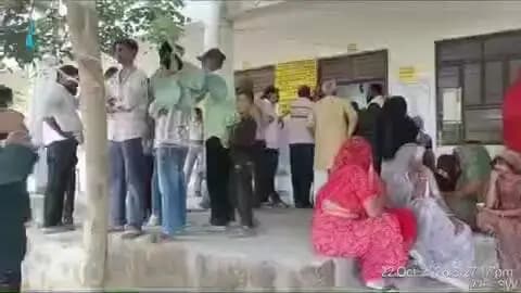 पीपलदा: अयाना कस्बे में पंचायती राज चुनाव में EVM खराबी के चलते डेढ़ घंटे तक मतदान प्रक्रिया रही बंद, मतदाता हुए परेशान