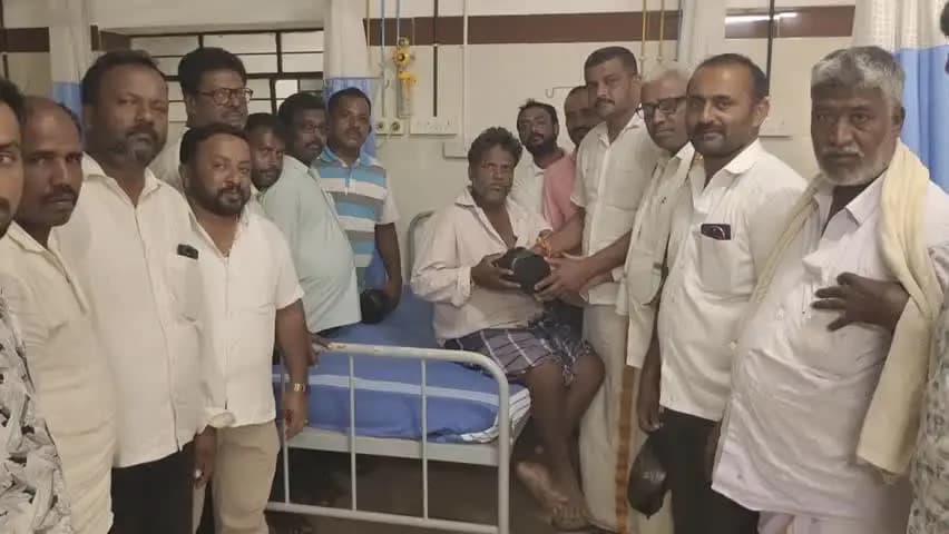 ಮದ್ದೂರು: ಭಾರತೀನಗರದಲ್ಲಿ ಮಾಜಿ ಸಚಿವ ಡಿ ಸಿ ತಮ್ಮಣ್ಣ ಅವರ ಪುತ್ರ ಸಂತೋಷ್ ತಮ್ಮಣ್ಣ ಅವರ ಹುಟ್ಟುಹಬ್ಬ ಆಚರಣೆ