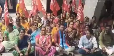 మేడ్చల్: నాచారం ఈఎస్ఐ ఆసుపత్రిలో కార్మికుల ధర్నా