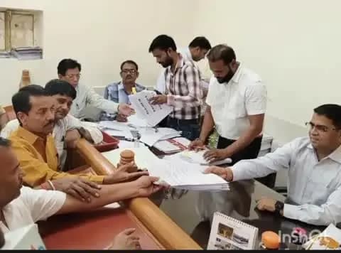 अन्ता: पंचायती राज चुनाव के तीसरे दिन कुल 222 उम्मीदवारों ने नामांकन भरे, जिला परिषद में 46 और पंचायत समिति में 179 पर्चे दाखिल