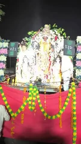 टिकारी के अन्दरकीला में स्थापित माता काली की भव्य प्रतिमा का कर दिया गया विसर्जन।