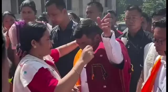 ডিফু: পশ্চিম কাৰ্বি আংলঙৰ উমছৱাইত পশুপালন বিভাগৰ প্ৰশিক্ষণ হল তথা বিশ্ৰামগৃহ শুভ উদ্বোধন কৰে বিধায়কে