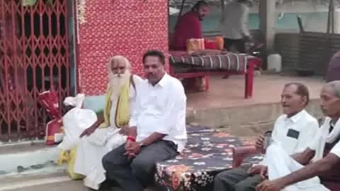 बेगमगंज: विधायक देवेंद्र पटेल ने बेरखेड़ी में भगवान के दर्शन किए, ग्रामीणों से जनसंवाद