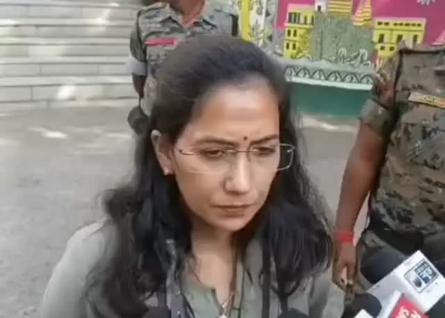 *बिहार विधान परिषद के शिक्षक एवं स्नातक निर्वाचन को लेकर तैयारियां पूरी, 26 मतदान केंद्रों पर होगा मतदान; समीक्षा भवन में पोलिंग पार्टी, दंडाधिकारी एवं पुलिस पदाधिकारियों की संयुक्त ब्रीफिंग आयोजित*
#CMSamrat
#samratchoudhary