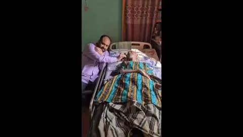 ଧାମନଗର: ରୋଗ ଶଯ୍ୟାରେ ଥିବା ସାମ୍ବାଦିକ ବାପି ଶିକଦାର ଙ୍କୁ ତାଙ୍କ ବାସଭବନ କୋଠାର ଠାରେ ଭେଟିଲେ ଭଦ୍ରକ ବିଧାୟକ