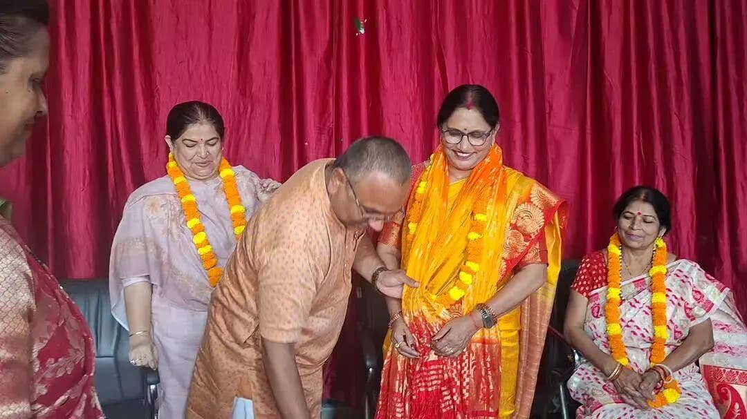 महानगर महिला मोर्चा अध्यक्ष का पुष्पगुच्छ-अंगवस्त्रम से स्वागत किया गया।
# इलाहाबाद-झाँसी खंड स्नातक निर्वाचन पर चर्चा।