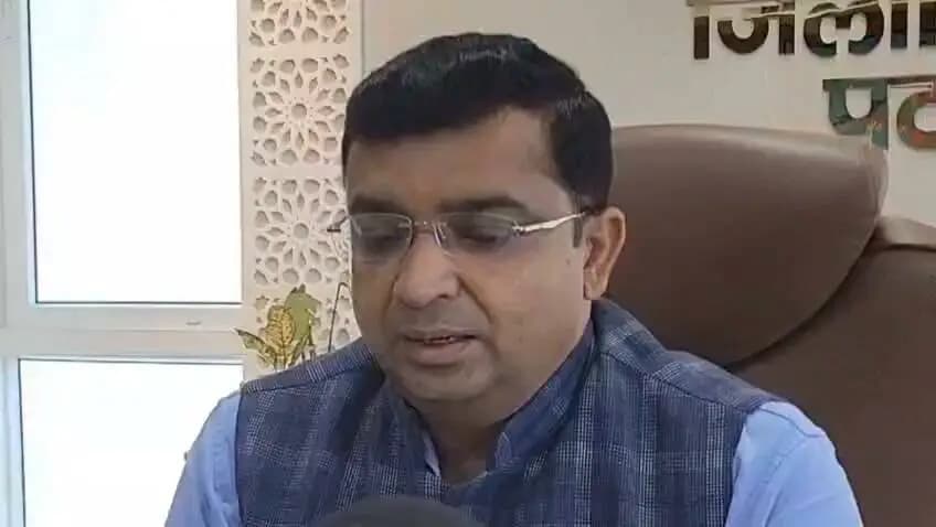 पटना स्नातक एवं शिक्षक निर्वाचन क्षेत्र के लिए 23 अक्टूबर को होने वाले मतदान की प्रशासनिक तैयारी पूरी
Information & Public Relations Department, Government of Bihar
Chief Electoral Officer, Bihar
Patna Police
