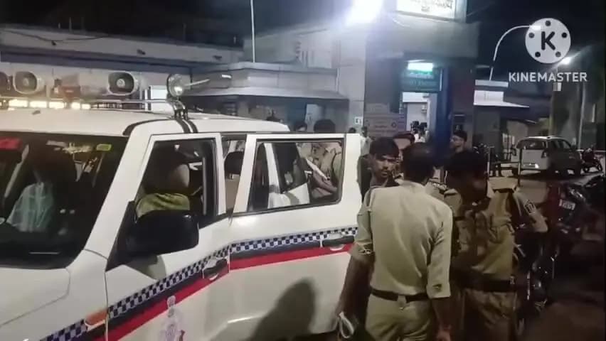दमोह: दमोह में कोतवाली थाना पुलिस ने अवैध हथियारों के साथ 5 आरोपियों को पकड़ा