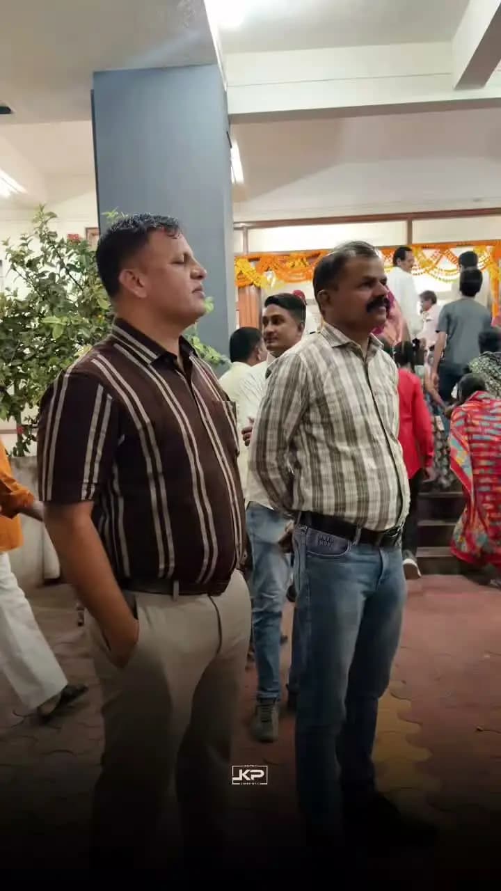 🚩 परंपरा, शौर्य आणि विजयाचा उत्सव — दसरा! 🚩
पोलीस अधीक्षक कार्यालय, परभणी येथे दसरा सणानिमित्त पारंपरिक शस्त्रपूजन, शस्त्र प्रदर्शन व सीमोल्लंघन कार्यक्रम उत्साहात साजरा करण्यात आला. भारतीय संस्कृतीतील शौर्य, कर्तव्यनिष्ठा आणि विजयाचे प्रतीक असलेल्या या परंपरेचा क्षणचित्रे! 🚔🚩
परभणी पोलीस — सदैव जनसेवेत, कर्तव्यपथावर!
#परभणीपोलीस #ParbhaniPolice #दसरा #विजयादशमी #शस्त्रपूजन #शस्त्रप्रदर्शन #सीमोल्लंघन #पोलीसपरंपरा #कर्तव्यनिष्ठा #महाराष्ट्रपोलीस #Dussehra #Vijayadashami