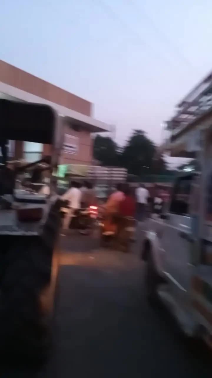 Madhya Pradesh jila vidisha ke Ganj basoda galla Mandi me kishan ko 10 hajar rupay ka laga ghata