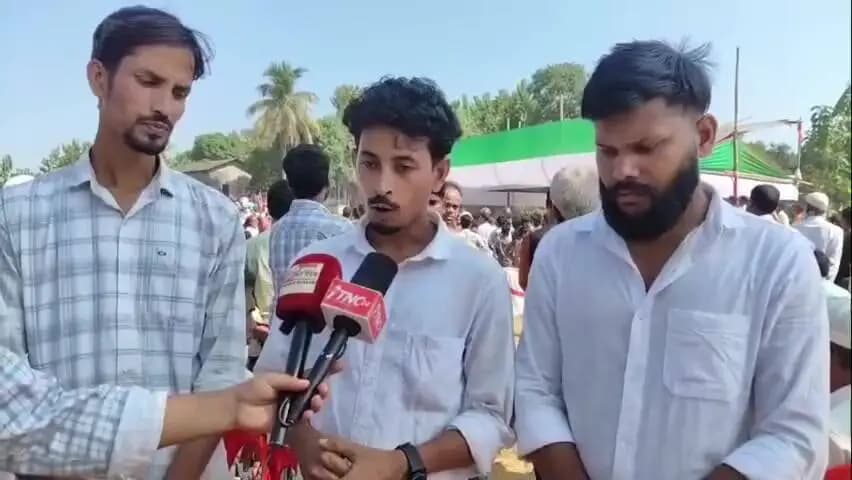 লক্ষীপুৰ: গোৱালপাৰা জিলাৰ লেমপাৰাৰ আছাম ৰাইফলছৰ কৰ্মৰত জোৱান মফিদুল ইছলামৰ অকাল মৃত্যুত অঞ্চলটোত শোকৰ ছাঁ পৰিছে