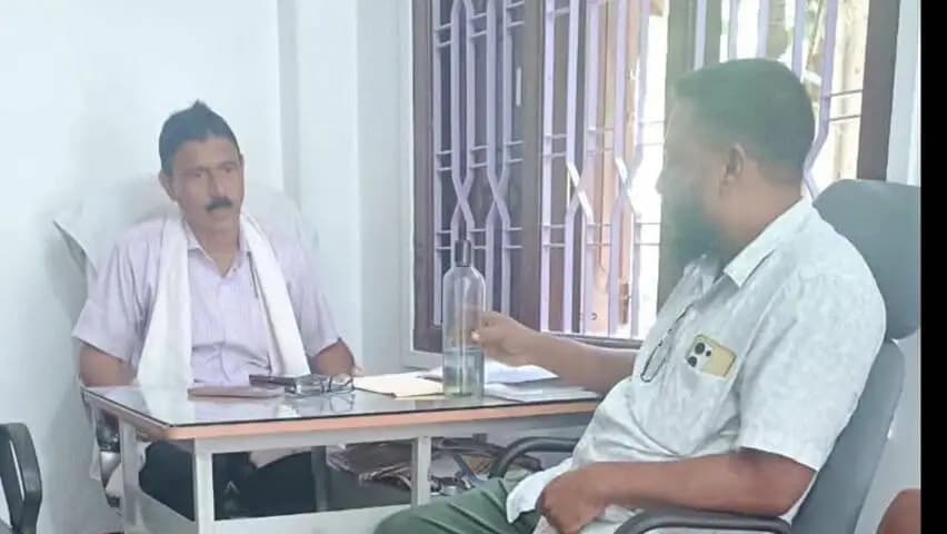 ধর্মনগর: ধর্মনগর কেন্দ্রের বিধায়ক উনার নিজ বাসভবনে সংখ্যালঘু মোর্চার মন্ডল সভাপতি এর সাথে কথা বলুন