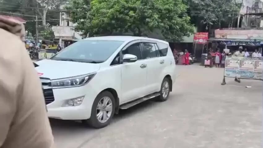 భీమవరం: జడ్పీ కార్యాలయం వద్ద జడ్పిటిసి నామినేషన్ల ప్రక్రియను పరిశీలించిన జనరల్ ఎలక్షన్ అబ్జర్వర్ బి. నవ్య