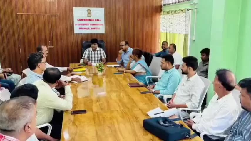 তেজপুৰ: বৰছলা সমজিলা আয়ুক্ত কাৰ্যালয়ত আগন্তুক ক্ৰীড়া মহোৎসৱ 'খেল মহাৰণ ৩.০'-ৰ এক গুৰুত্বপূৰ্ণ প্ৰস্তুতিমূলক সভা অনুষ্ঠিত হয়