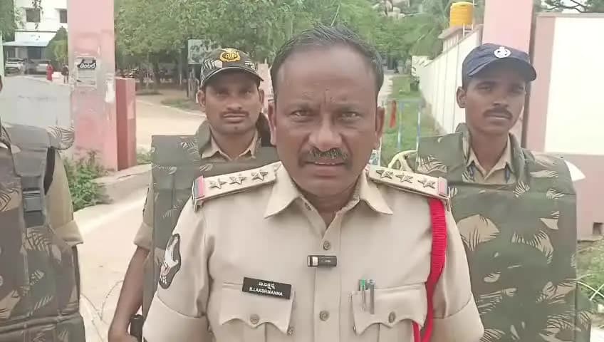 పీలేరు: అభ్యర్థులకు భధ్రత కల్పించి నామినేషన్ వేయిస్తాం : కలకడ సీఐ బి.లక్ష్మన్న