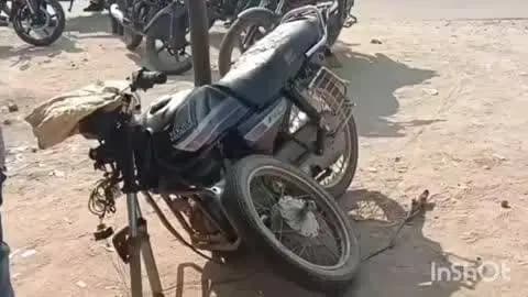 कोतमा: कोतमा में कार की टक्कर से बाल-बाल बचे पिता-पुत्र, चालक फरार