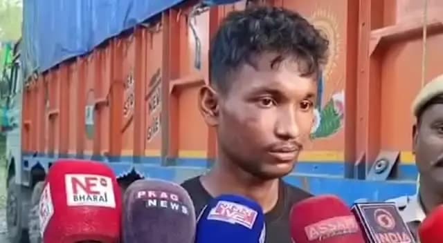 ডিফু: কলিয়াবৰত চুলুং আৰক্ষীৰ বৃহৎ সফলতা,অবৈধ ভাবে ৩২ টা গো-ধন সৰবৰাহ কৰা বাহন জব্দ