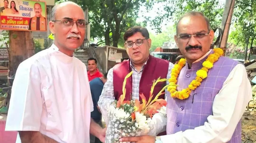 नजफगढ़: आर.के. पुरम के मुनिरका विहार में भाजपा विधायक अनिल शर्मा ने वर्षा जल निकासी लाइन का उद्घाटन कर विकास की सौगात दी