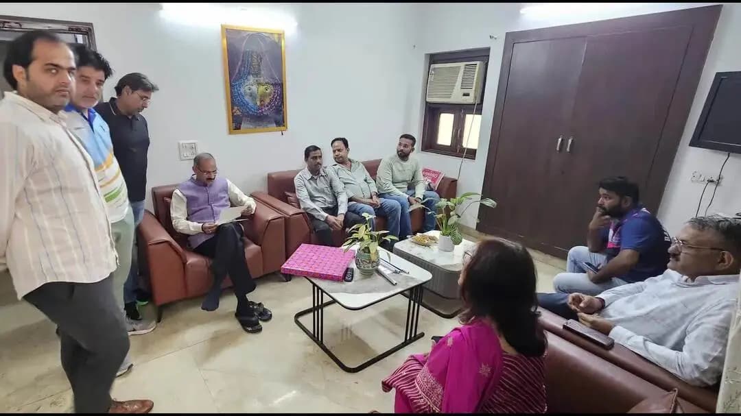 भाजपा विधायक अनिल शर्मा ने सुनीं क्षेत्रवासियों की समस्याएं, अधिकारियों को दिए त्वरित समाधान के निर्देश
