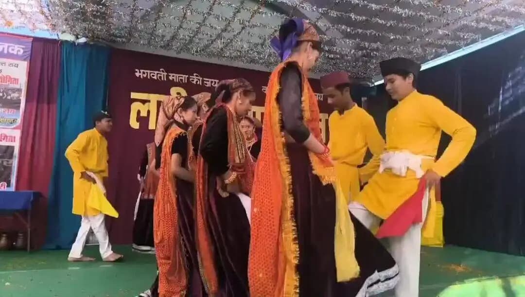 बाराकोट: बाराकोट के लड़ीधूरा महोत्सव की दूसरी शाम लोकगीत और भक्ति के नाम रही