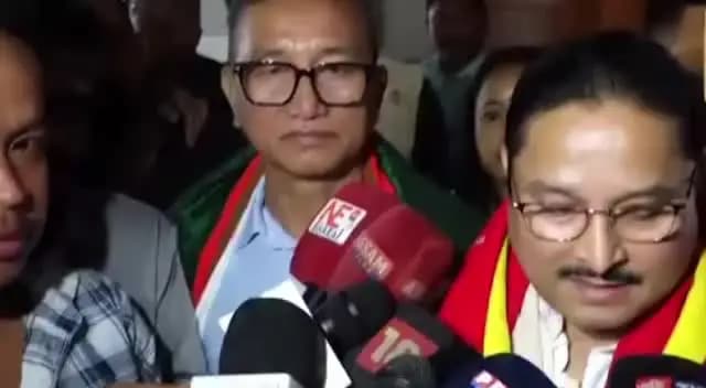 ডিফু: বিজেপিত যোগদান কাৰ্বি আংলং কংগ্ৰেছৰ প্ৰাক্তন সভাপতি আগষ্টিন ইংতিৰ লগতে কেইবাজনো কংগ্ৰেছ ত্যাগী নেতাৰ