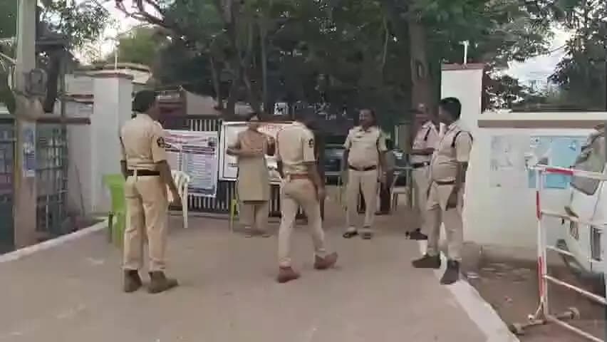 రాయదుర్గం: రాయదుర్గం మండలంలో 12 ఎంపిటిసి స్థానాలకు 74 నామినేషన్లు : ఎంపిడిఓ కొండన్న
