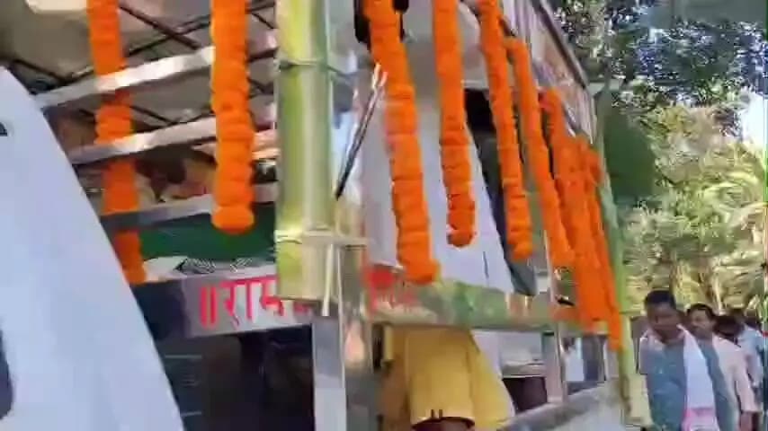 তিনিচুকীয়া: মাকুমত চাহ জনগোষ্ঠীৰ কলা-কৃষ্টিৰ সাধক মকৰ সিং ভূমিজৰ দেহাৱসান, সহস্ৰাধিক লোকৰ শেষ শ্ৰদ্ধাঞ্জলি