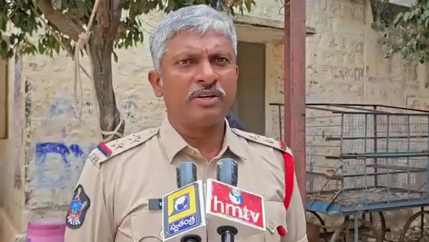 ఎమ్మిగనూరు: ఎమ్మిగనూరు : ఎంపీటీసీ అభ్యర్థులు ఎవరైనా ఉంటే నిర్భయంగా వచ్చి నామినేషన్లు వేసుకోవచ్చు : రూరల్ SI శ్రీనివాసులు