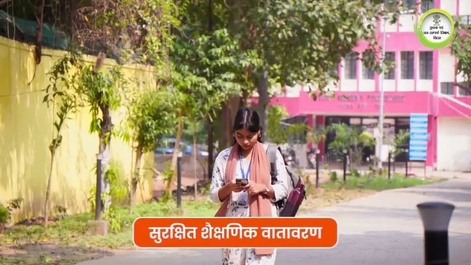 माननीय मुख्यमंत्री श्री सम्राट चौधरी जी की पहल पर बिहार में तकनीकी शिक्षा के क्षेत्र में बेटियों को नए अवसर मिल रहे हैं। पटना के राजकीय महिला पॉलिटेक्निक में स्मार्ट क्लासरूम, आधुनिक लैब और छात्रावास जैसी सुविधाओं के साथ बेटियां तकनीकी शिक्षा प्राप्त कर आत्मनिर्भरता की ओर बढ़ रही हैं।
Information & Public Relations Department, Government of Bihar
Samrat Choudhary CMO Bihar Katihar Police
#PolytechnicCollege
#samratchoudhary
#CMSamrat