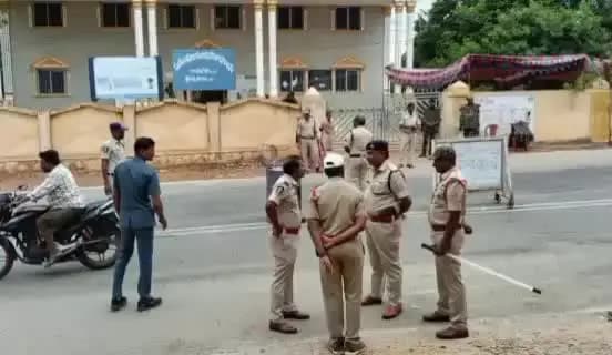 రాప్తాడు: రామగిరి మండలంలో నామినేషన్ కార్యక్రమం పరిశీలించిన జిల్లా ఎస్పీ