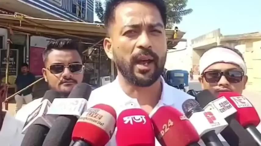 সাপেখাতী: চৰাইদেউকে ধৰি তিনিখন জিলাৰ বানাক্ৰান্তক ১০ লাখ টকাকৈ ক্ষতিপূৰণৰ দাবীত শিৱসাগৰৰ পৰা গুৱাহাটীলৈ লংমাৰ্চৰ ঘোষণা।