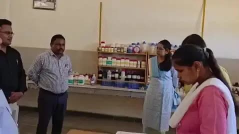 अनूपपुर: पसला स्कूल की प्रयोगशालाओं की अव्यवस्था पर सीईओ नाराज, प्राचार्य को नोटिस के निर्देश