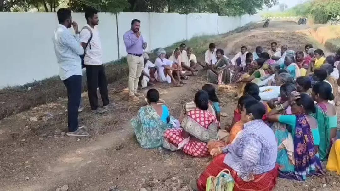 అసిఫాబాద్: సేంద్రియ సాగుతో భూమిని కాపాడుకోవాలి: వ్యవసాయ విస్తీర్ణ అధికారి తిరుపతి