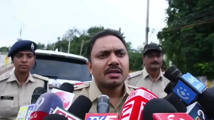 నంద్యాల అర్బన్: జిల్లాలో ప్రశాంతంగా ఎంపీటీసీ జడ్పిటిసి నామినేషన్లు : SP సునీల్ షోరాన్