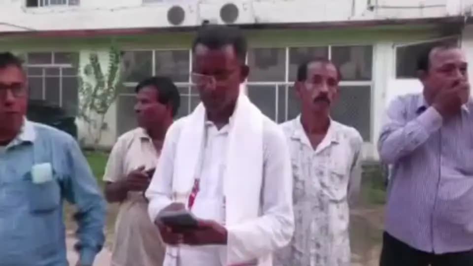 নগাঁও: প্ৰাক্তন আলফাক পুনঃসংস্থাপনৰ বাবে ৪ লাখকৈ টকা আৰ্থিক সাহাৰ্য্য প্ৰদানৰ ঘোষণা পাছত প্ৰঃ ছালফাৰ