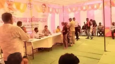 टीकमगढ़: कुंडेश्वर में जनसंवाद शिविर में 73 आवेदन मिले, ग्रामीणों की समस्याओं का हुआ निराकरण