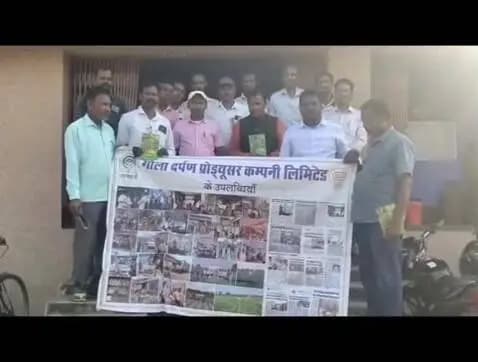 गोला: गोला दर्पण प्रोड्यूसर कंपनी लिमिटेड चोकाद में सरसों, चना व मसूर की खेती को बढ़ावा देने के लिए किसानों को दी जानकारी