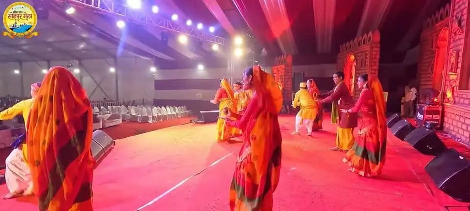 आस्था, संस्कृति, परंपरा और रोमांच का अद्भुत संगम — सोनपुर मेला!
आइए, सोनपुर मेला में उमंग, उत्साह और मनोरंजन के यादगार पलों का हिस्सा बनें। जिला प्रशासन, सारण की ओर से आप सभी का हार्दिक स्वागत एवं अभिनंदन!