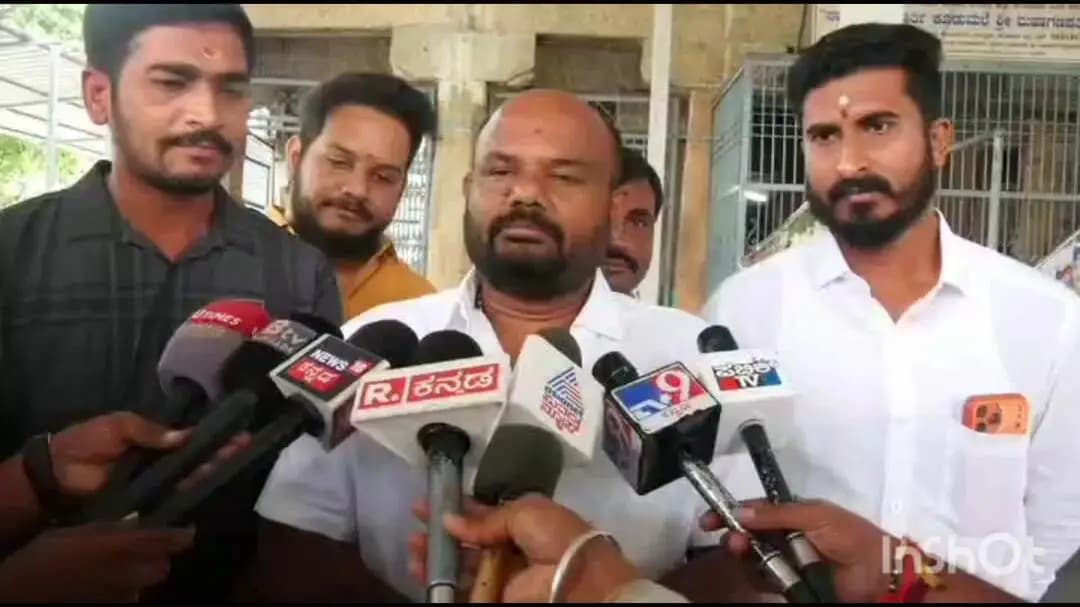 ಮುಳಬಾಗಿಲು: ಕುರುಡುಮಲೆ ಗಣೇಶನ ಸನ್ನಿಧಿಯಲ್ಲಿ ಸಚಿವೆ ಶೋಭಾ ಕರಂದ್ಲಾಜೆ ಹುಟ್ಟುಹಬ್ಬ ಆಚರಿಸಿದ ಬಿಜೆಪಿ ಮುಖಂಡರು