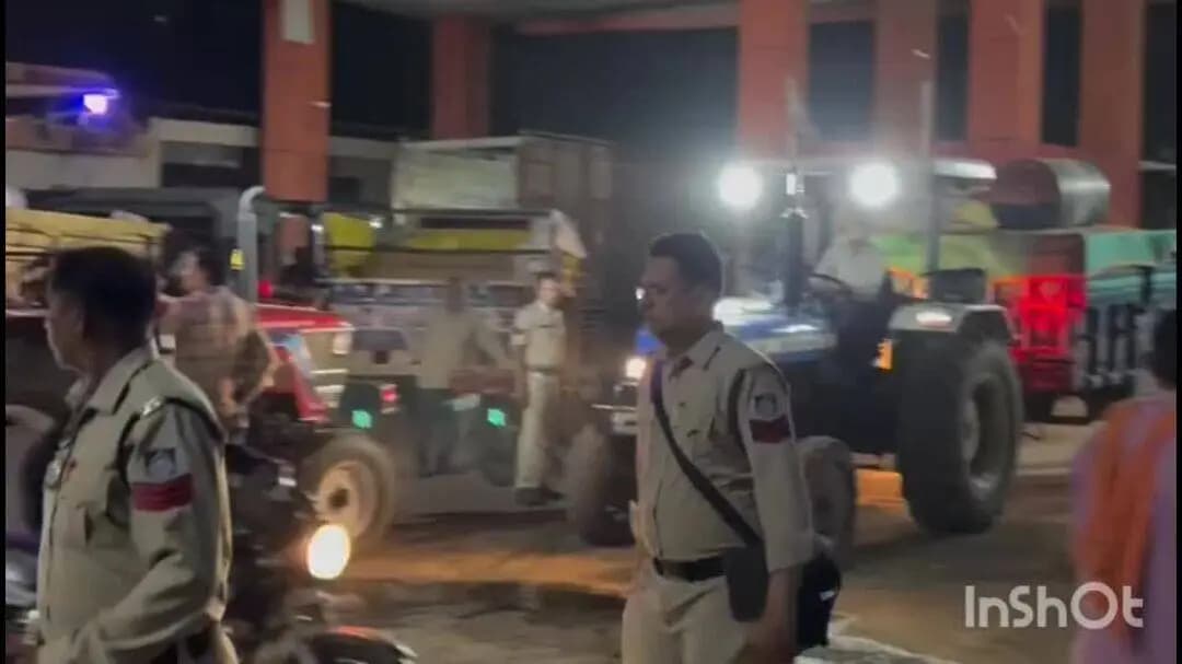 गुना नगर: नानाखेड़ी मंडी में दूसरे दिन मक्का की बंपर आवक ने तोड़े रिकॉर्ड, किसानों के पहुंचने से लगा जाम