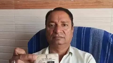 पीलीभीत: भिखारीपुर गांव के सैकड़ों ग्रामीणों के नाम वोटर लिस्ट फाइनल होने के बाद बदले, ग्रामीण परेशान
