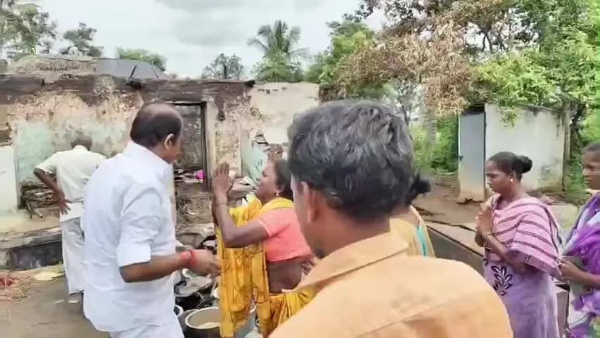 சங்கராபுரம்: சித்தால் கிராமத்தில் தீ விபத்தால் பாதிக்கப்பட்டவர்களுக்கு நேரில் சென்று நிவாரணம் வழங்கிய சட்டமன்ற உறுப்பினர்