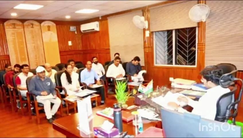 दुमका: दुमका में SIR 2026 को लेकर उपायुक्त सख्त, त्रुटिरहित पूरा करने के दिए निर्देश