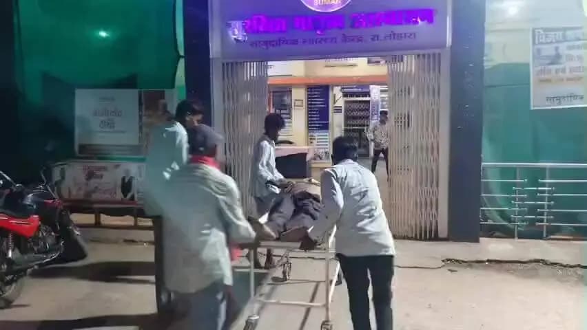 पंडरिया: ग्राम दलसाटोला में एक व्यक्ति स्वयं कि बाइक से अनियंत्रित होकर गिरकर हुआ घायल, लोहारा अस्पताल में भर्ती