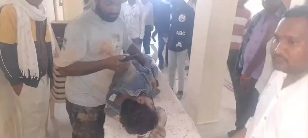 पंडरिया: रायपुर जबलपुर NH 30 ग्राम चोरभट्ठी में तेज रफ्तार बाइक सवार ने दो लोगों को मारी ठोंकर, दोनों घायल अस्पताल में भर्ती